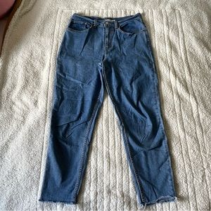 Levi’s Mom Jean Medium Wash Tapered Leg High Rise Cut Off Distressed Jeans